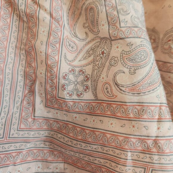 Universal Thread Pink Paisley Print Ruffle Mini Skirt L Elastic Waist Lightweigh - Picture 3 of 8